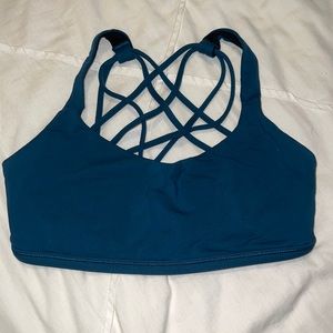 Lululemon workout bra size 4 brand new